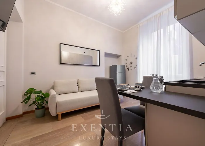 Trevi Fountain By Spanish Steps Apartament